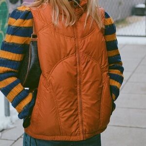 Obermeyer Orange Goose Down filledPuffer Vest Women’s Size 8